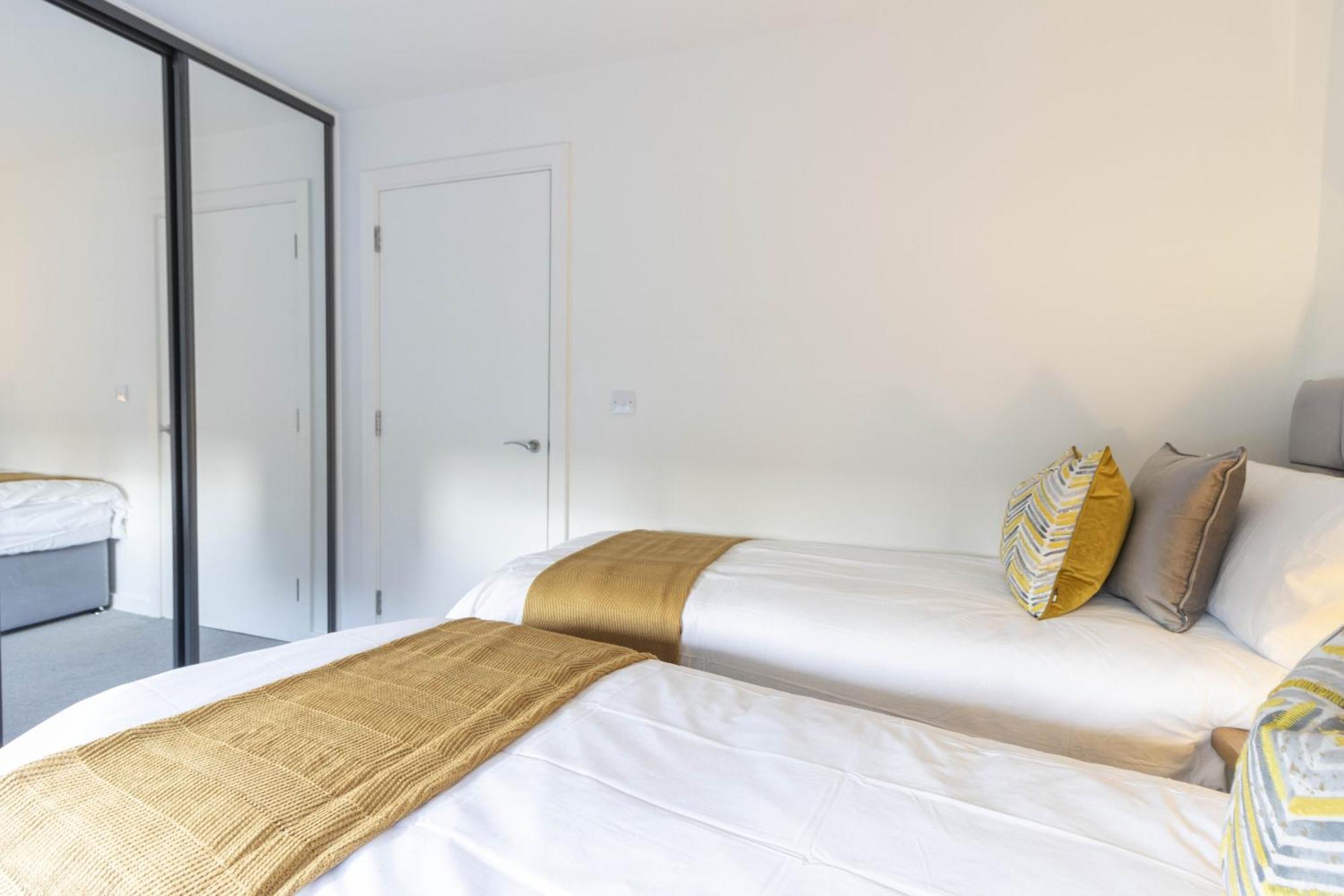 엑서터 Linacre 11 - Modern 2 Bed Behind The Cathedral With Free Parking And Fast Wifi 아파트 외부 사진