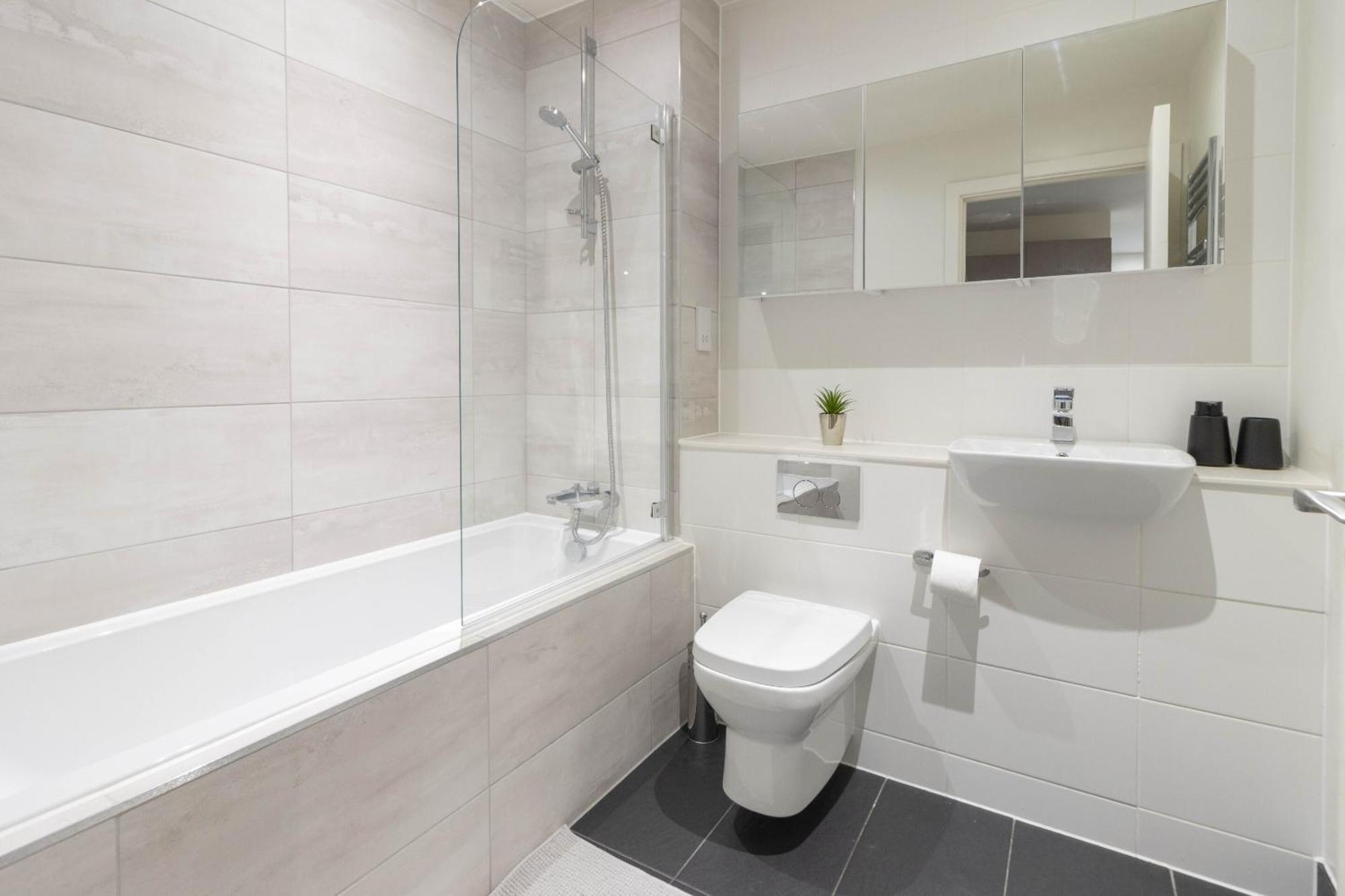 엑서터 Linacre 11 - Modern 2 Bed Behind The Cathedral With Free Parking And Fast Wifi 아파트 외부 사진
